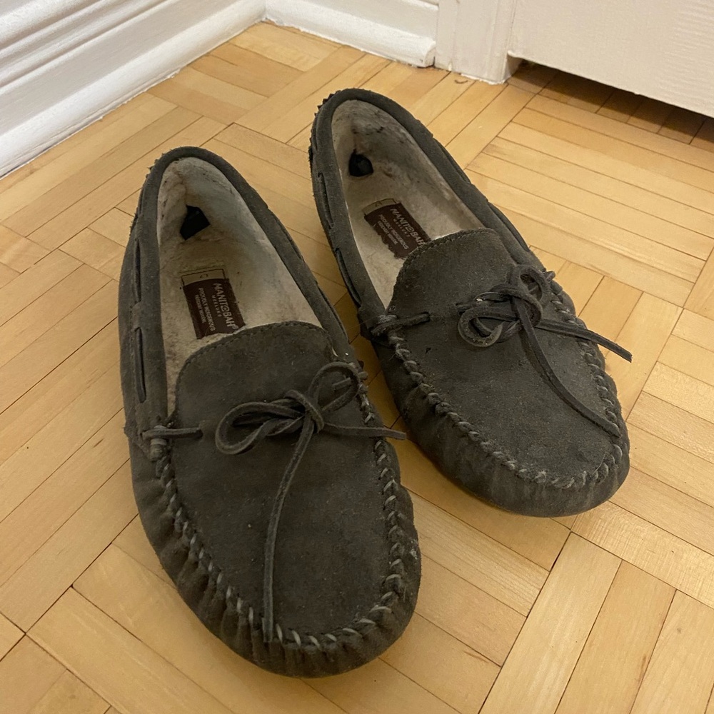 Cozy Gray Slippers for Ultimate Comfort